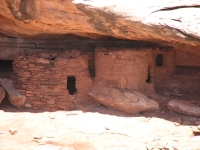 Another well preserved ruin in Road Canyon